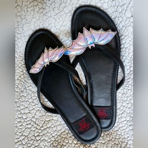 🦇 Strange Cvlt Betty Bat Thong Sandals - Size 8, Black